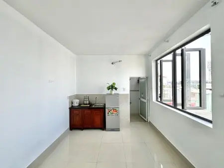 Phòng Cửa Sổ Trời Mới Gần Cầu Lê Văn Sỹ Q.3