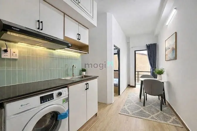 Cho Thuê Căn Hộ 1Pn Rộng 40M2 Có Ban Công Thoáng Đường Lê Quang Định