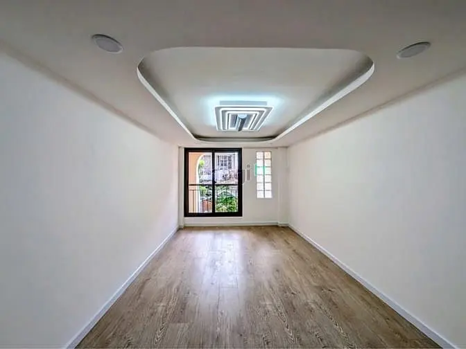 Ngã Tư Phú Nhuận - Gần 40M2 - 3 Tầng Full Nội Thất - Chỉ 6 Tỷ