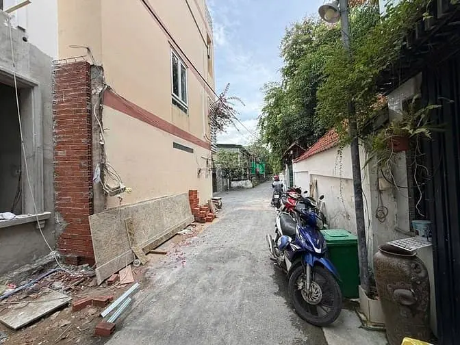 Cho Thuê Nhà Phố Xuân Thủy, Thảo Điền, 4 Tầng, Vị Trí Đẹp. Giá 70Tr/Th
