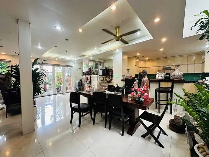 Biệt Thự - Ngọc Thuỵ - Long Biên – 219 M2 – 4 T – Mt 14 M – Giá 32.8 T