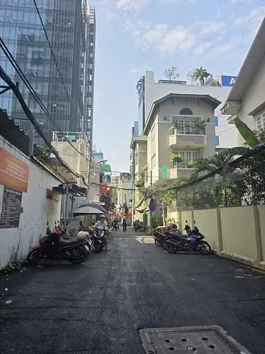 Biệt Thự Thấp Tầng Ngay Cao Thắng & Võ Văn Tần, 13M × 18M, Vuông Vức