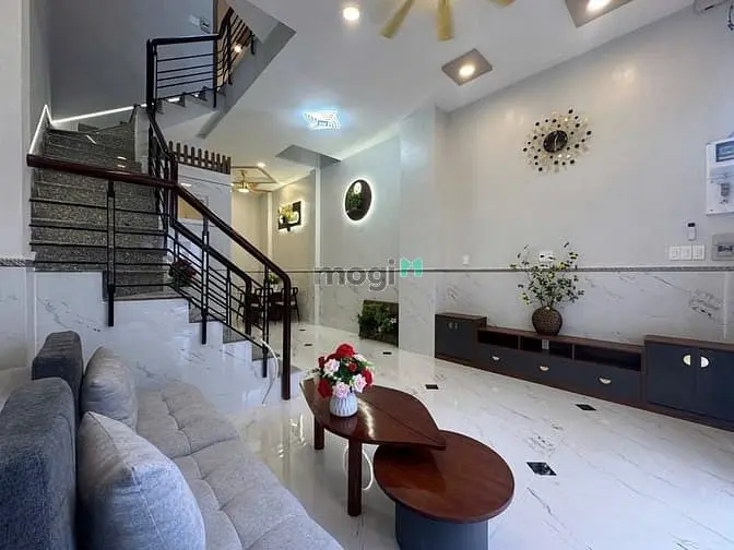 Bán Nhà Quận 6, Hẻm Xe Tải 13M Thông, Diện Tích 42M², Full Nội Thất