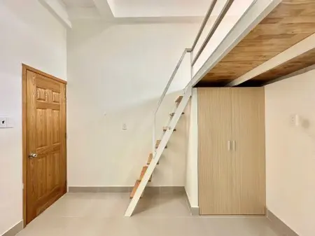 Ngay Chợ Hoàng Hoa Thám - Gác Lửng Thoáng Chỉ 3Tr2