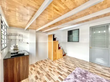 Phòng Có Gác Cửa Sổ Lớn Gần Ngã 4 Bảy Hiền - Khu K300
