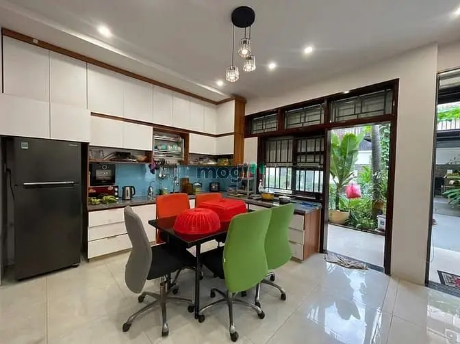 Bán Biệt Thự 2 Tầng Đường 6D Phước Bình, Dt Đất 351M2 Ngang 12M