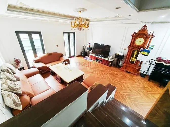 Trung Tâm Phố Việt Hưng Nhà 95M Ngõ Thông Ô Tô Đỗ Trong Nhà