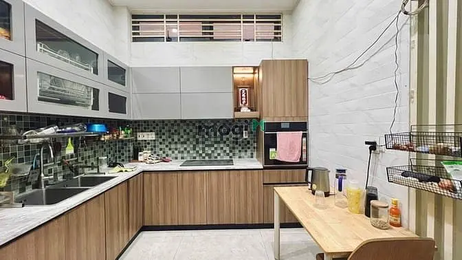 Mặt Tiền Huyền Quang, Quận 1 - 64M2 - 5 Tầng - Kinh Doanh Tốt 24 Tỷ