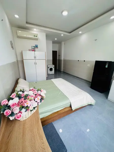 Thang Máy - Trống Sẵn Ở Ngaymặt Tiền Ngay Thạch Lam - Văn Cao