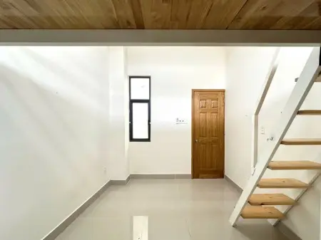 Ngay Chợ Hoàng Hoa Thám - Gác Lửng Thoáng Chỉ 3Tr2