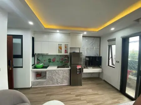 Cho Thuê Căn Chung Cư Mini Vị Trí Đẹp Nhất Phố Trích Sài, Tây Hồ. View Toàn Mặt Hồ. Chỉ 7.5Tr