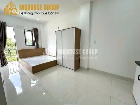 Studio Hiện Đại, Rộng Rãi Và Ngập Tràn Ánh Sáng Tự Nhiên. Nội Thất Cơ Bản Đầy Đủ, Có Bếp Riêng.