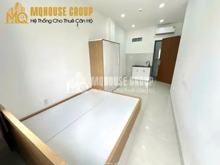 Studio Hiện Đại, Rộng Rãi Và Ngập Tràn Ánh Sáng Tự Nhiên. Nội Thất Cơ Bản Đầy Đủ, Có Bếp Riêng.