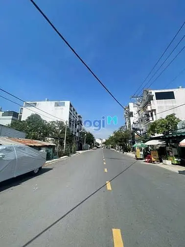 Nhà Phố Dân Trí Cao Vị Trí Cực Đẹp Đường Rộng 20M 1979 Huỳnh Tấn Phát