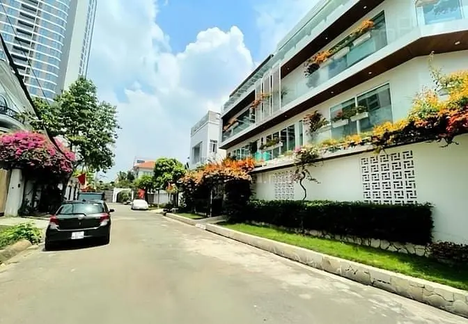 Đất Biệt Thự Thảo Điền 300M2 (12X25M) Đẹp Đối Diện Nhà Ca Sĩ Hồ Ngọc H