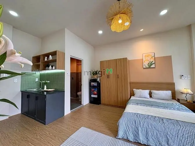 Cho Thuê Studio Balcony 40M2 Full Nt Mới Ngay Mặt Tiền Phú Nhuận