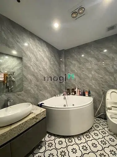 Siêu Phẩm Việt Hưng, Ngõ Thông, Ô Tô Đỗ Trong Nhà, Full Nội Thất Cao C