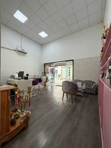 Cho Thuê Nhà Nguyên Căn Hxh 7M Kế Bên Vạn Hạnh Mall, 3 Tầng Suốt.