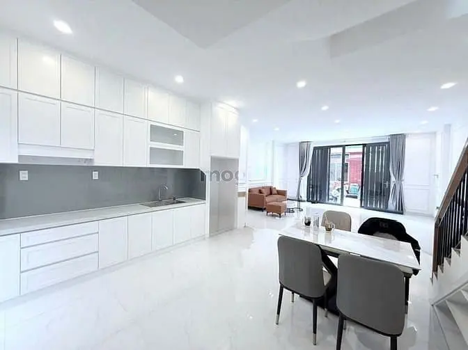 Bán Nhà Gấp - Đường Lạc Long Quân, P8, Tân Bình Dt 6X11M Cn 64M2 3 Tần