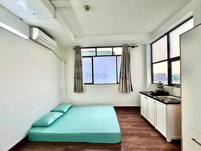Phòng Đón Nắng Full Nội Thất Ngay Etown Cộng Hòa