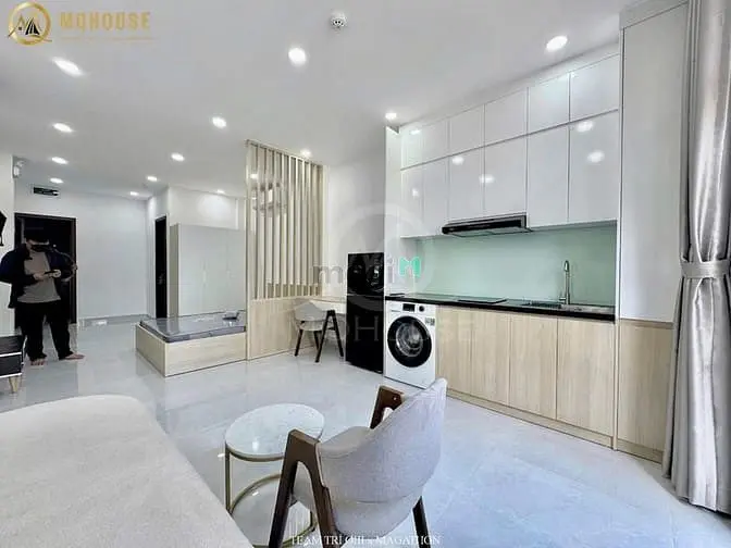 🎉 Studio Ban Công Hiện Đại - Tone Trắng Cực Gu Ngay Landmark 81