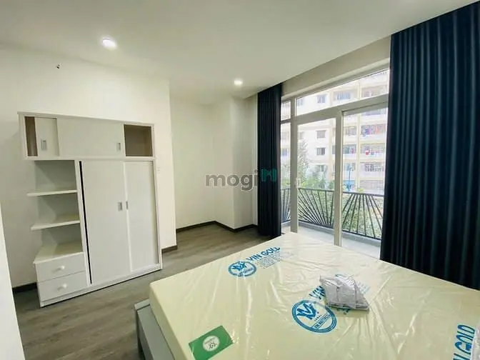 Studio Balcony Thang Máy Full Nội Thất Ngay Khu Phan Xích Long