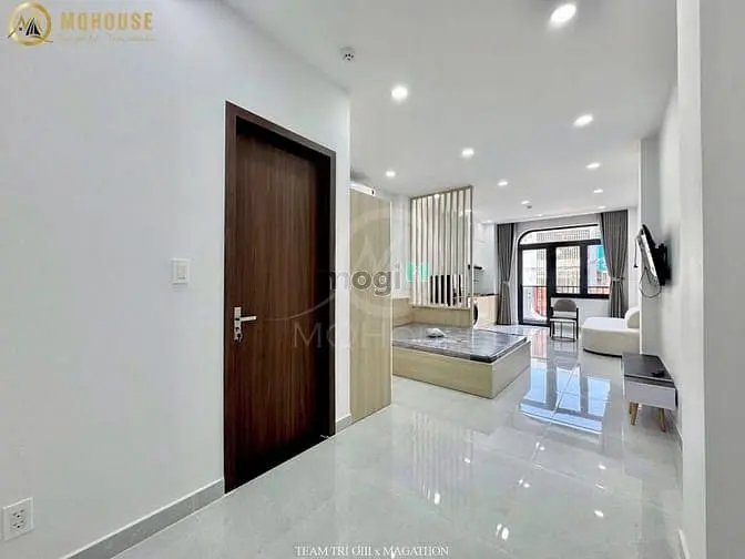 🎉 Studio Ban Công Hiện Đại - Tone Trắng Cực Gu Ngay Landmark 81
