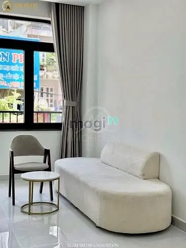🎉 Studio Ban Công Hiện Đại - Tone Trắng Cực Gu Ngay Landmark 81