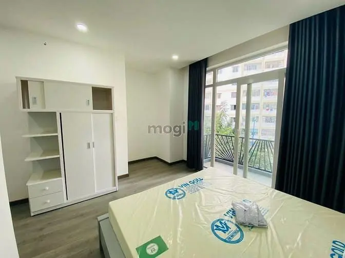 Studio Balcony Thang Máy Full Nội Thất Ngay Khu Phan Xích Long