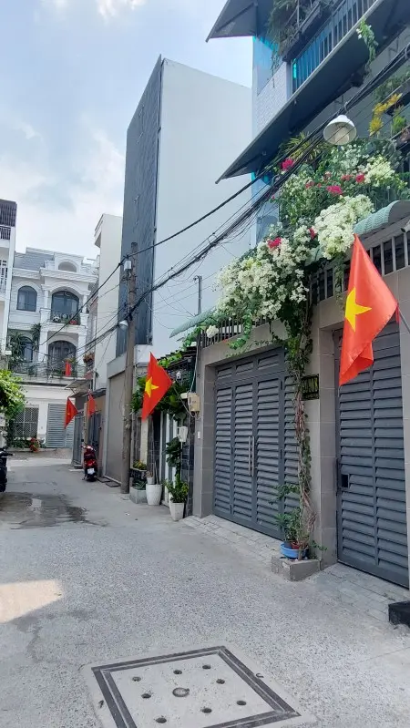 2Tr Duplex Nam Đối Diện Kđt Vạn Phúc, 5-7Phut Đến Cs2 Đh Luật, Cbk.