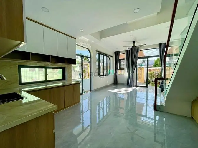 Bán Nhà Mtkd-Dt114M2-2Tầng-3Pn-Sân Ôtô-Chợ Vĩnh Phương- Nha Trang-2T85