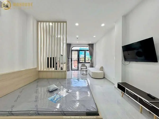 🎉 Studio Ban Công Hiện Đại - Tone Trắng Cực Gu Ngay Landmark 81
