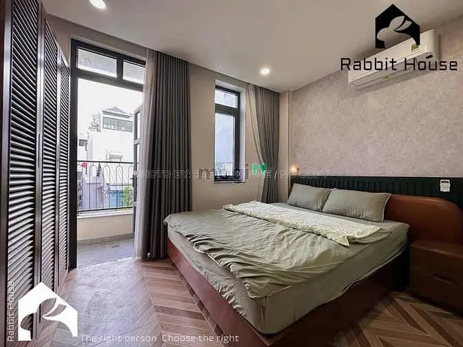 🏡 Khai Trương Siêu Phẩm 1Pn Ban Công Tone Đỏ Vang Cực Gu