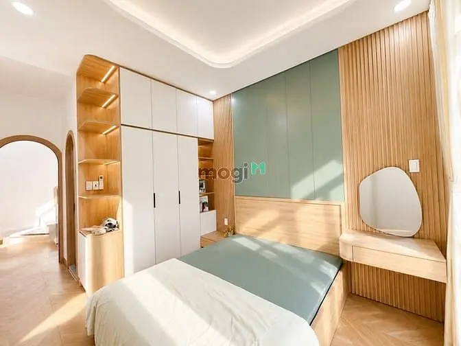Nhà Võ Văn Tần Quận 3, 27M2 Nở Hậu, 3 Tầng Sân Thượng, Tặng Nội Thất