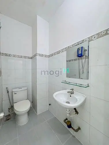 Trống Sẵn Phòng Studio Cửa Sổ Gần Trường Đại Học Tdt, Rmit, Ntt Quận 7