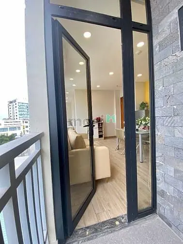 🎉 Studio Ban Công Hiện Đại Tone Vàng Ấm Cúng Ngay Cầu Bông