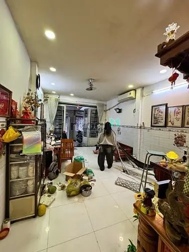 Nhà Quận 11 - Dt 4M X 17M - 2 Tầng - Vị Trí Đẹp, Tiện Ích Đầy Đủ