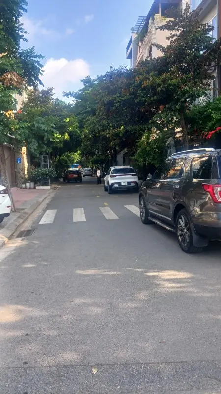 Cho Thuê Căn Hộ Cao Cấp Ccmn Việt Hưng, Long Biên, Hà Nội.