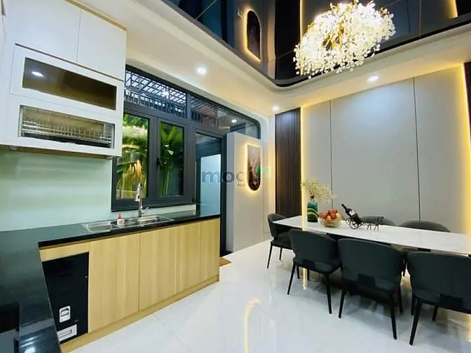 Mặt Tiền D4 Quận 7, 90M2, 4 Tầng Thang Máy, 4Pn Master Sát Phú Mỹ Hưng