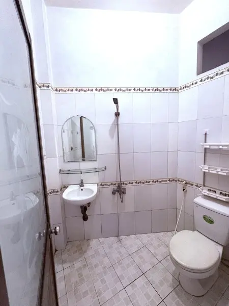 Cho Nữ Thuê Phòng Ngay Chân Cầu Sài Gòn