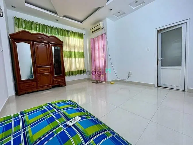 Chính Chủ Cho Thuê 01 Phòng 25M2 Cửa Sổ , Ban Công , Toilet Riêng