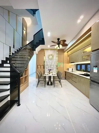 Nhà 1 Trệt 2 Lầu Diện Tích Sử Dụng 200 M2 Ở Thành Phố Thủ Dầu Một
