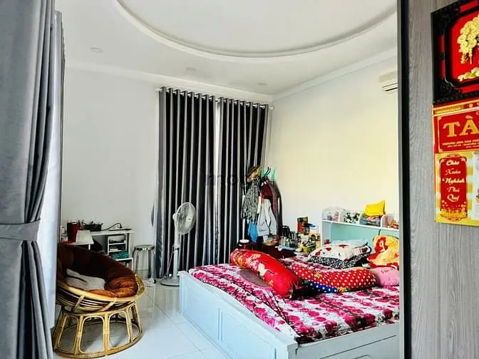 Bán Nhà Góc 2 Mặt Tiền Đường Phạm Văn Thuận 1 Trệt 3 Lầu 84M2 Giá 15Tỷ