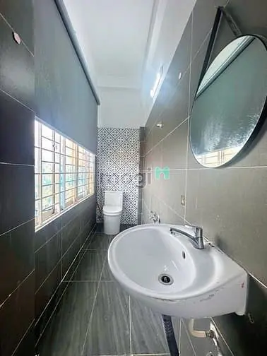 Căn Hộ Có Ban Công Phù Hợp Với Sinh Viên.