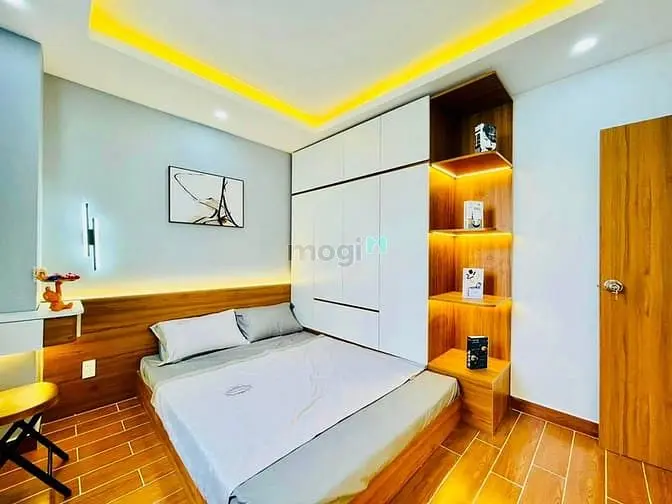 Cần Bán Nhà 4X15M, 2 Lầu, Sân Thượng, Giá 6,2 Tỷ, Shr, Quận Bình Tân