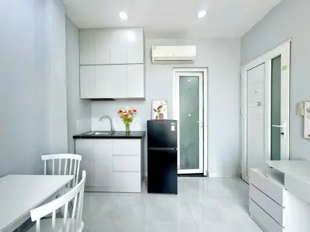 Phòng Studio Cao Cấp Thiết Kế Hiện Đại, Full Nội Thất, Ban Công Thoáng, Ánh Sáng Tự Nhiên