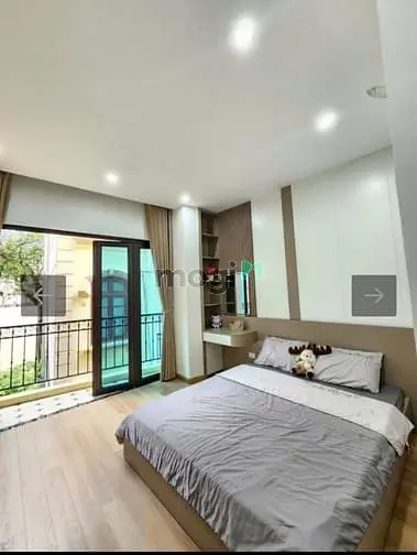 Trung Tâm Cầu Giấy -Lô Góc -40M -Ôtô Đỗ -6 Tầng Thang Máy-Ngõ Thông