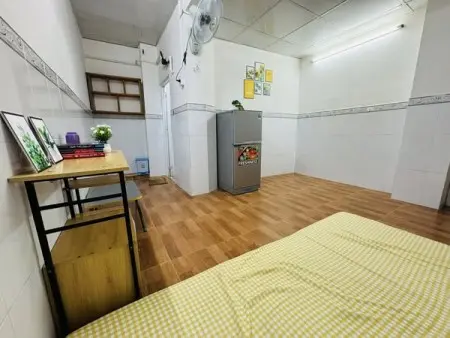 Phòng Đẹp 20M2 Đủ Nội Thất Ngay Đh Văn Hiến 517 Kênh Tân Hóa Q. Tân Phú.