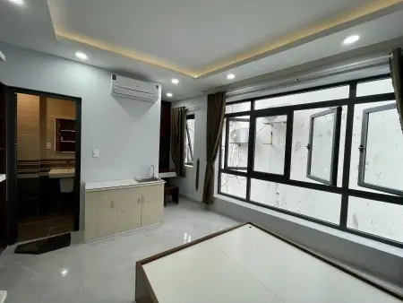 Cho Thuê Căn Hộ Dịch Vụ, Có Cửa Sổ Lớn - Đường Xô Viết Nghệ Tĩnh, Bình Thạnh Gần Hàng Xanh, Hutech V