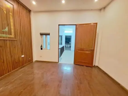 - Chính Chủ Cho Phòng Ở, Nhà Kề Chợ Lai Xá, Ô Tô Đỗ Cửa, Cách Quốc Lộ 32 Chỉ 80M, Nội Thất Đầy Đủ